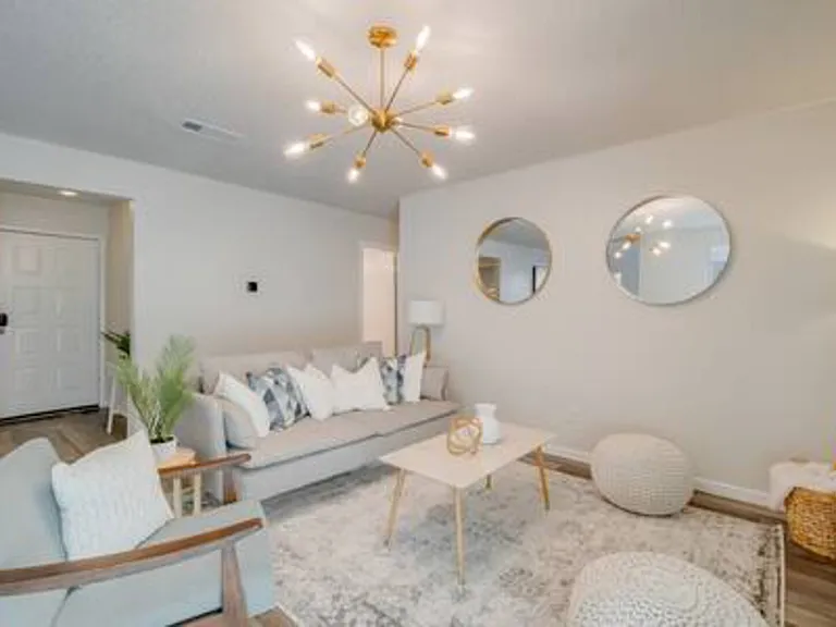 Jasmine Ln — Photo 8