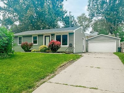 605 E 27th St S, Newton, IA, 50208