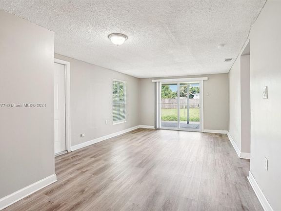 5th image of 5637 S 37th Ct