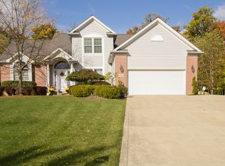 6544 Glen Coe Dr, Brecksville, OH 44141