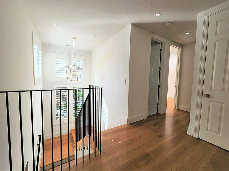 903 Ramona St — Photo 23