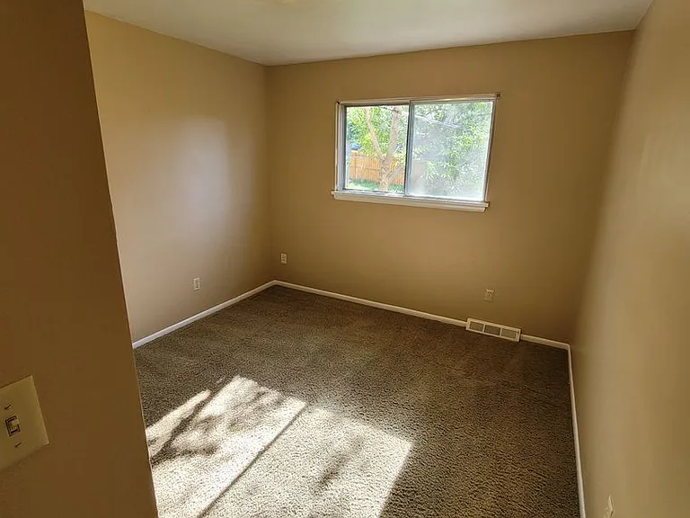 3917 Applewood Dr — Photo 18