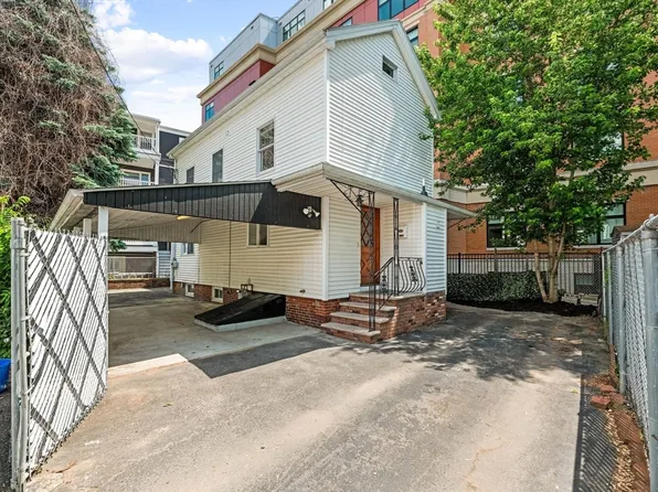 352-352R Somerville Ave, Somerville, MA 02143