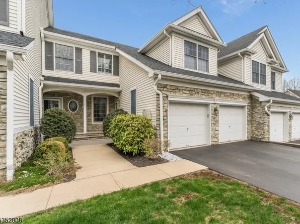 82 La Costa Dr, Clinton Twp., NJ 08801