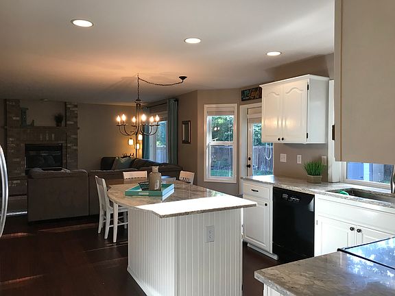 4th image of 8712 168th Street Ct E