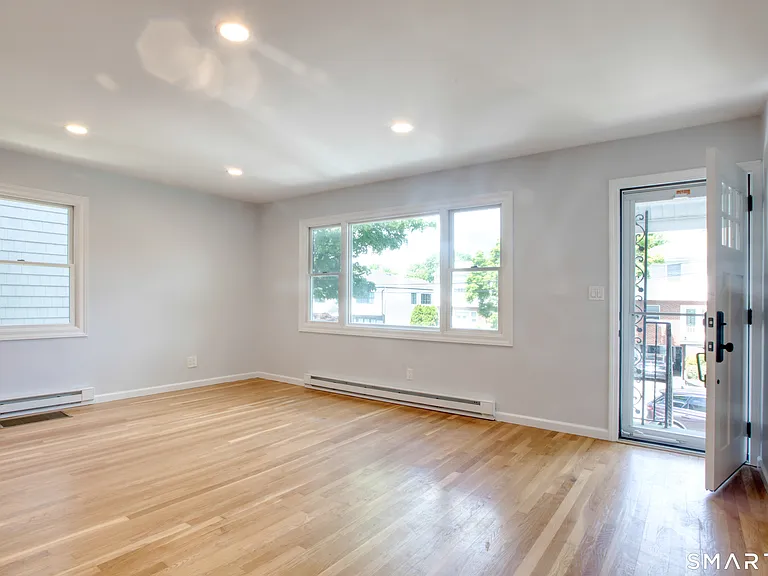 8 Ridge Pl #1 — Photo 4