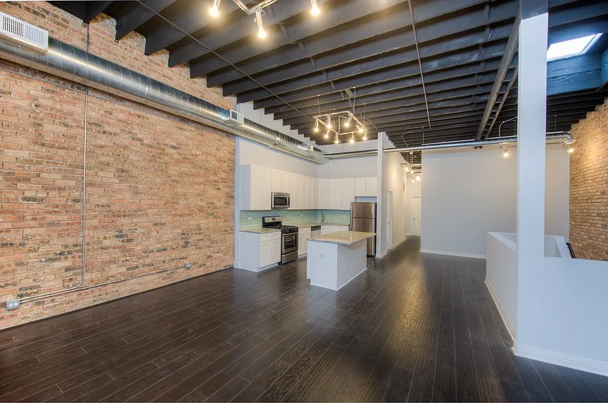 Building Photo - 3847 N Lincoln Ave #3