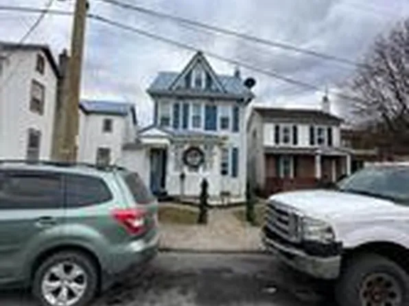 608 S 2nd St, Lykens, PA 17048