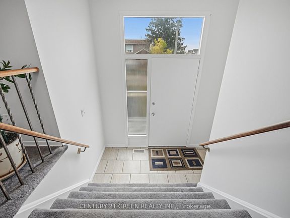 2nd image of 47 Ashford Ct