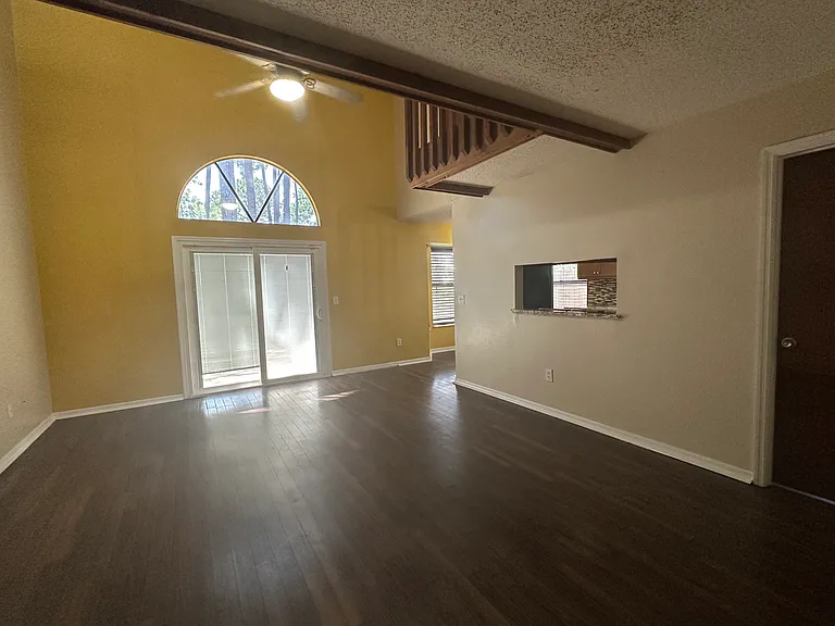 1110 Monticello Ln #2 — Photo 4