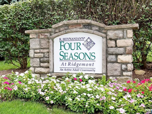410 Four Seasons Lane, Montvale, NJ 07645