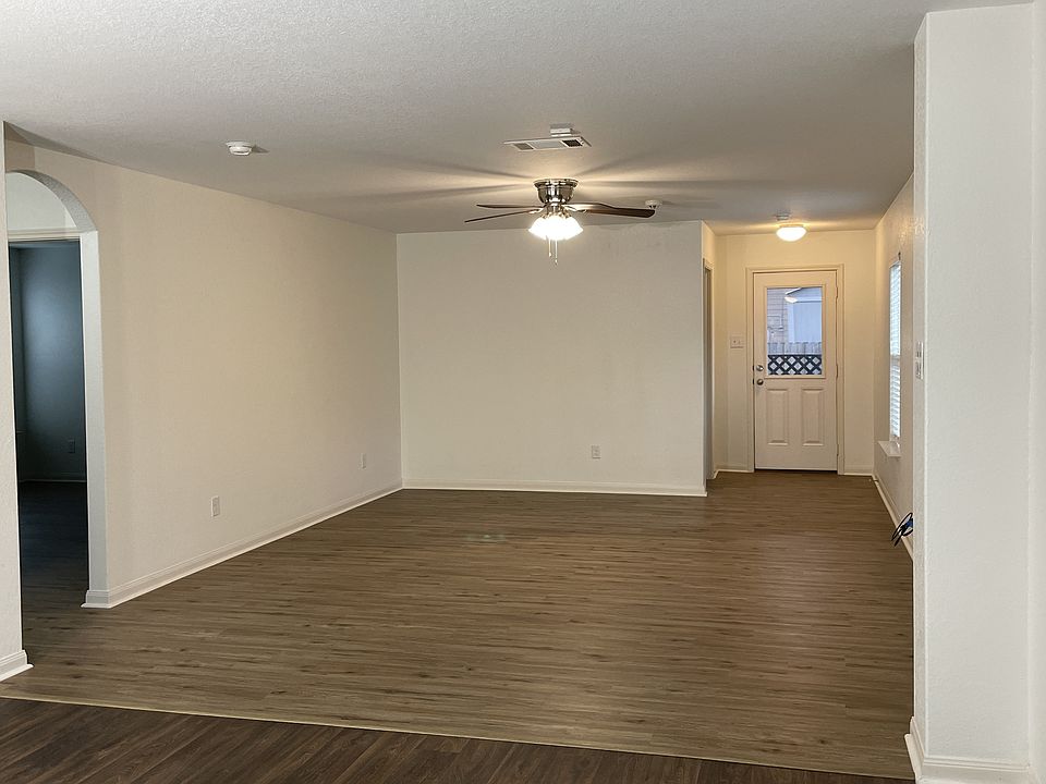 1st image of 1525 Breanna Ln