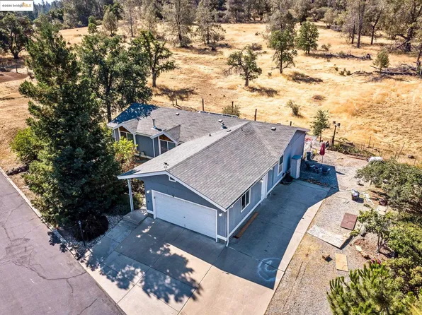 22782 Rolling Woods Dr, Groveland, CA 95321