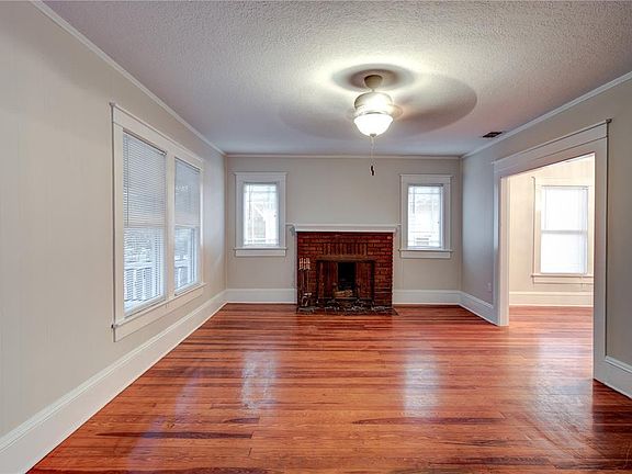 3rd image of 1106 Myrtle Ave