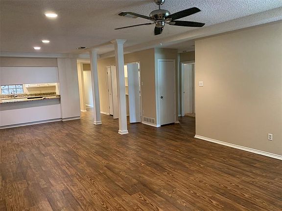 3rd image of 5885 Westhaven Dr