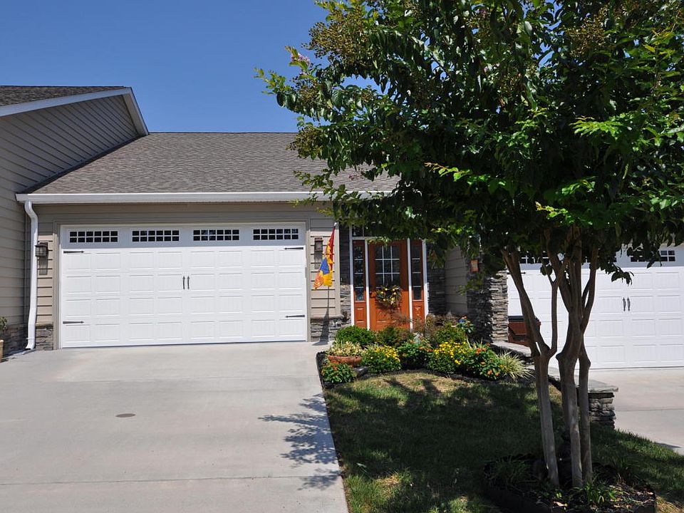 1st image of 132 Chelsea Ln