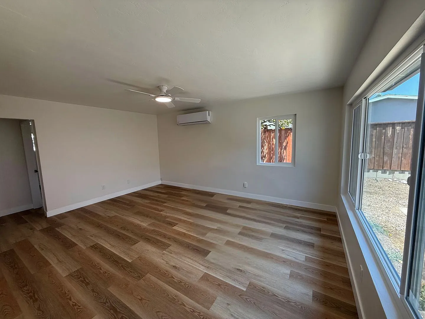 Completely Renovated 2 Bed / 1 Bath Back House Move-In Ready! — Photo 3