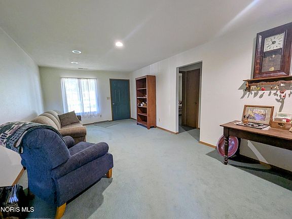 4th image of 288 Cherry St