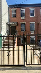 870 Glenmore Avenue, #1