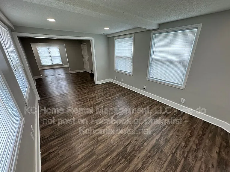 127 W 85th St — Photo 17