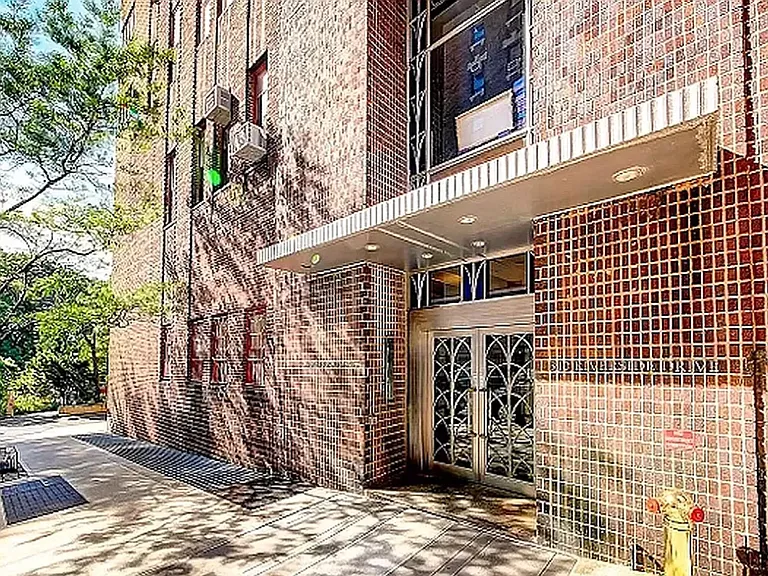 310 Riverside Dr #1102 — Photo 10