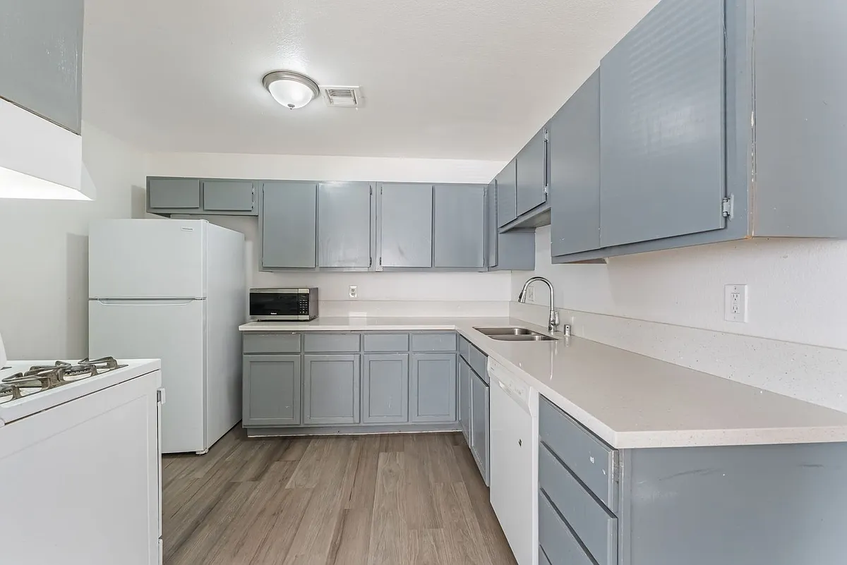 Building Photo - 6982 Hopkins Dr #D