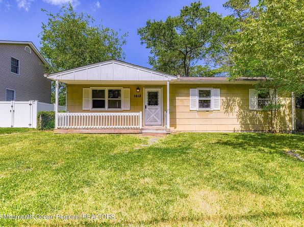 1612 Evans Rd