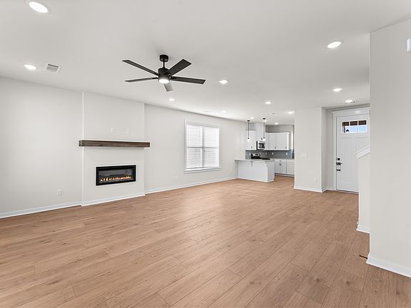 2nd image of 3905 Tranquility St