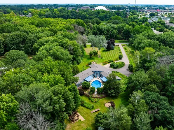 1180 Nightingale Blvd, Stillwater, MN 55082