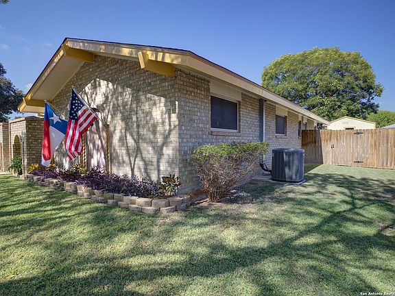 4th image of 109 DEARBORN DR
