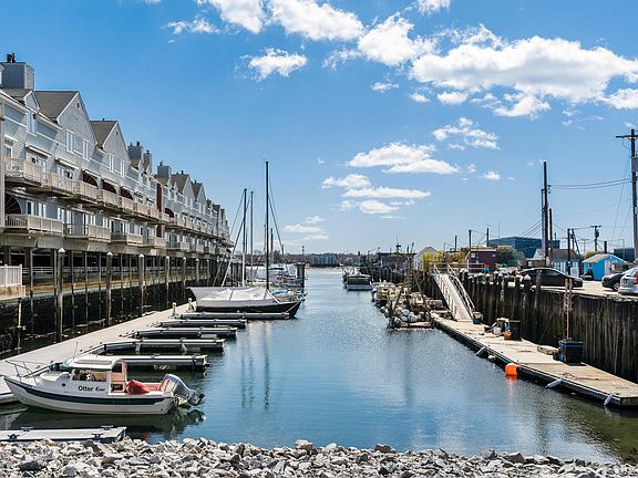 2nd image of 603 Chandler's Wharf #603