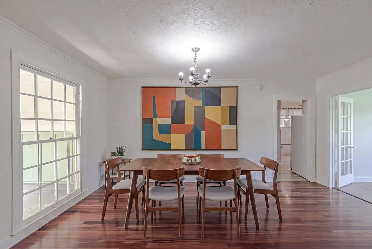 3 bed, 2.0 bath, 1866 sqft, $3,000 — Photo 2