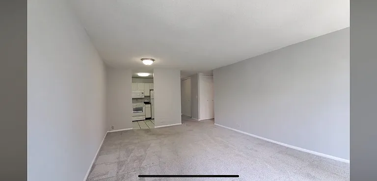 70 E Scott St — Photo 2