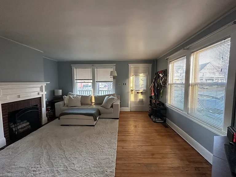 11 Colonial Rd — Photo 12