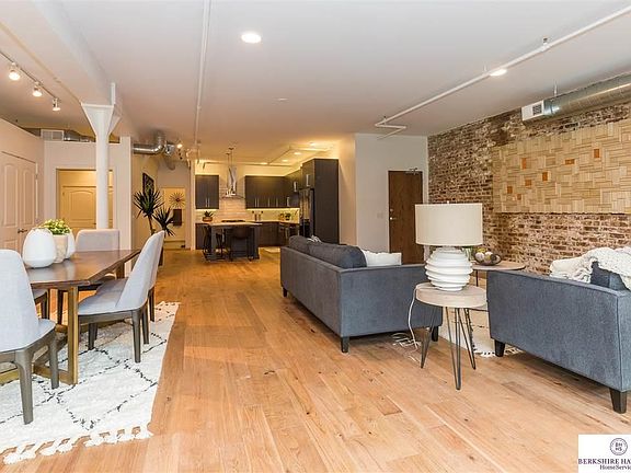 5th image of 420 S 11th St APT 303