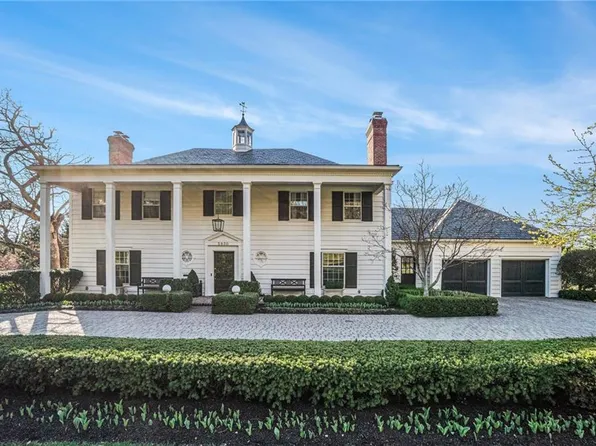 5830 Mission Dr, Mission Hills, KS 66208