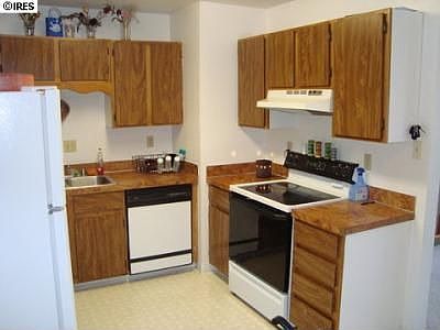 2nd image of 1521 39th St