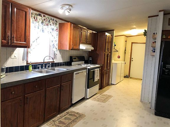 4th image of 195 Ice House Cir