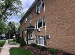 16 2nd St APT D, Downers Grove, IL 60515