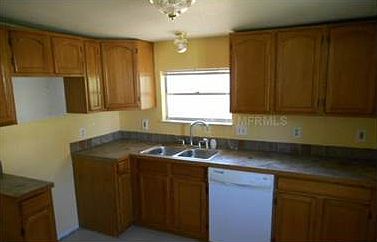 3rd image of 12508 Holyoke Ave