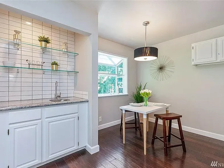 9800 Roosevelt Way NE #31 — Photo 8