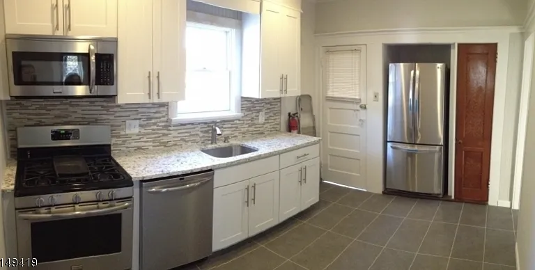 60 Union Ave #2 — Photo 2