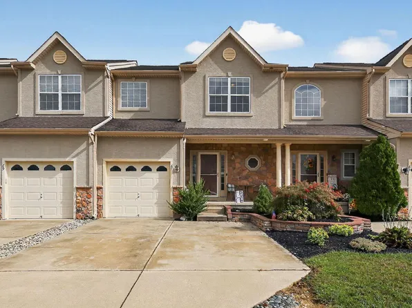 67 Glacier Dr, Berlin, NJ 08009