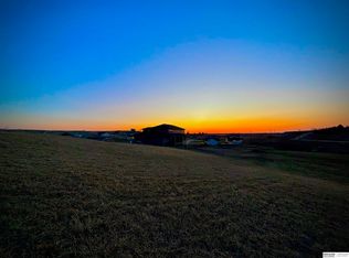 22608 Erin Cir, Omaha, NE 68028