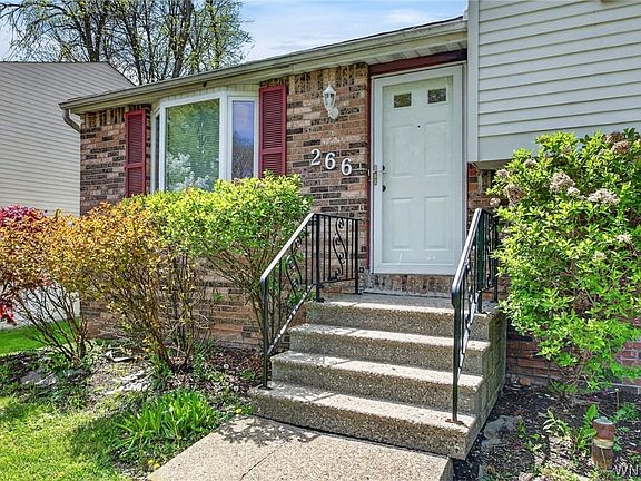 3rd image of 266 Peppertree Dr
