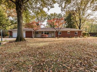 4 Hollyhock Ln, Belleville, IL 62221