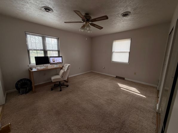 3 Dogwood Dr