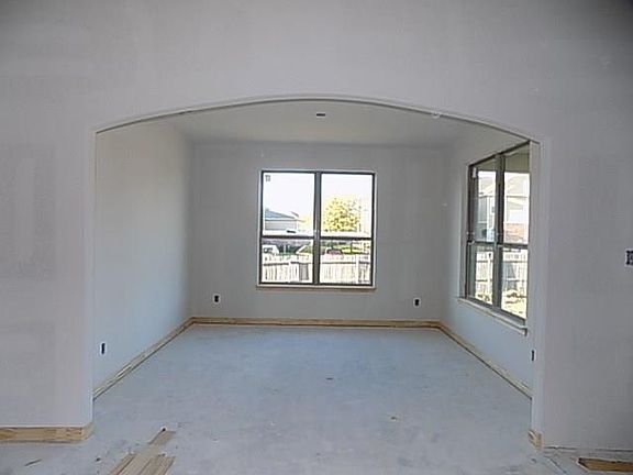 5th image of 4906 Lake Park Dr