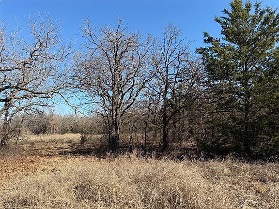 2nd image of 230 Keyes Rd