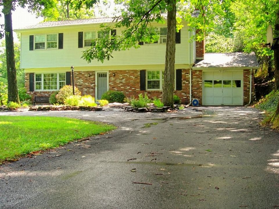 1st image of 13 Glen Dr